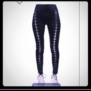 SOLD 🖤🖤 Black KILLSTAR Black Sea leggings